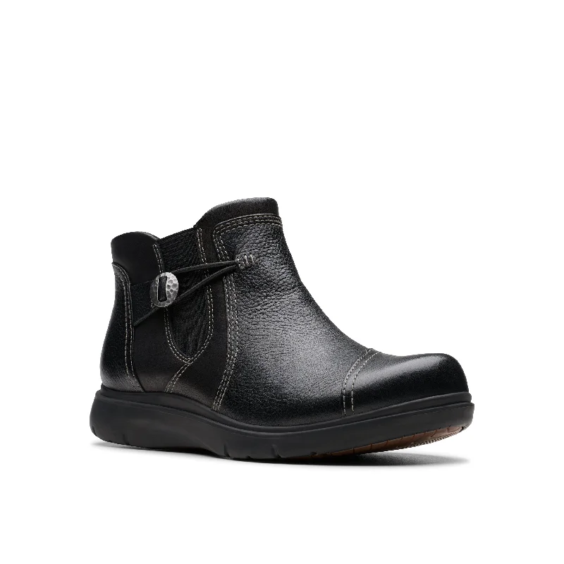 Women's Clarks Certina Joy Color: Black Leather