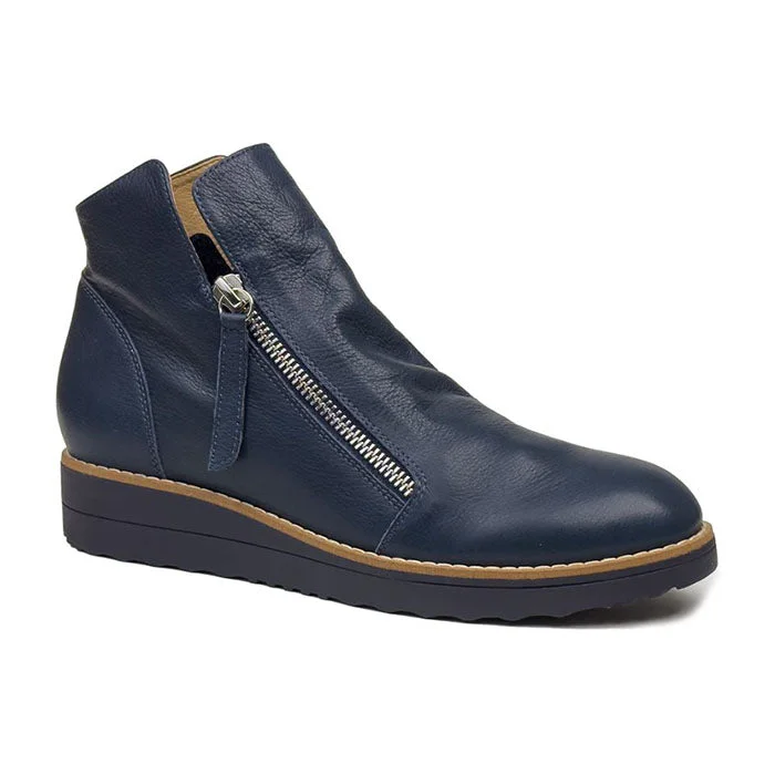 Womens Django & Juliette Oh My in Navy